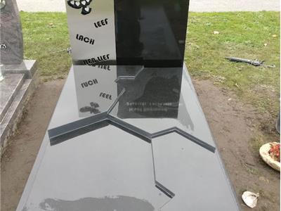 grafzerk met inox en marmer