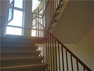 Trapleuning in metaal