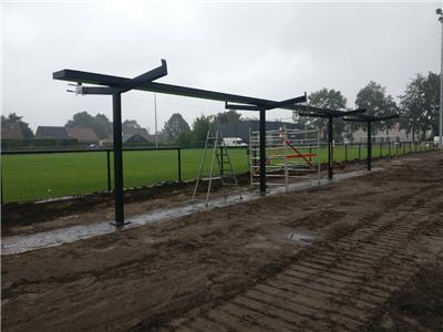 Luifel voor sportterrein